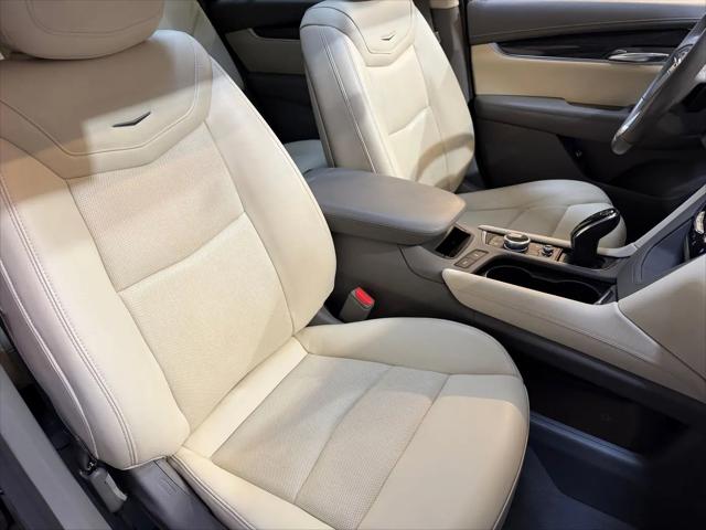 2022 Cadillac XT6 FWD Premium Luxury