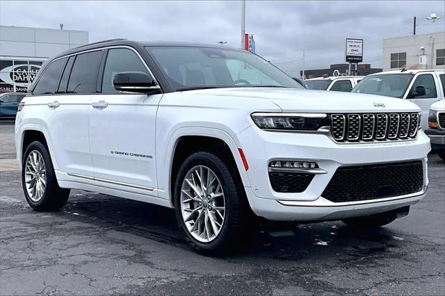2024 Jeep Grand Cherokee Summit 4x4 for sale in Topeka, KS