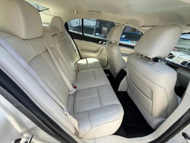 2010 Lincoln MKS Standard