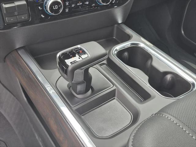 2026 GMC Sierra 1500 Crew Cab, Short Bed, SLT, 4WD
