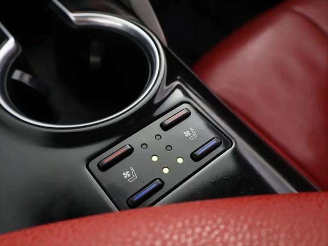 2020 Toyota Camry XSE V6