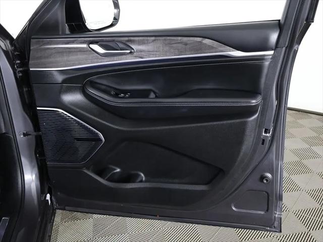 2023 Jeep Grand Cherokee L Overland 4x4