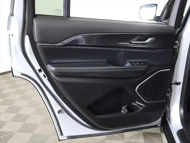 2022 Jeep Grand Cherokee L Altitude
