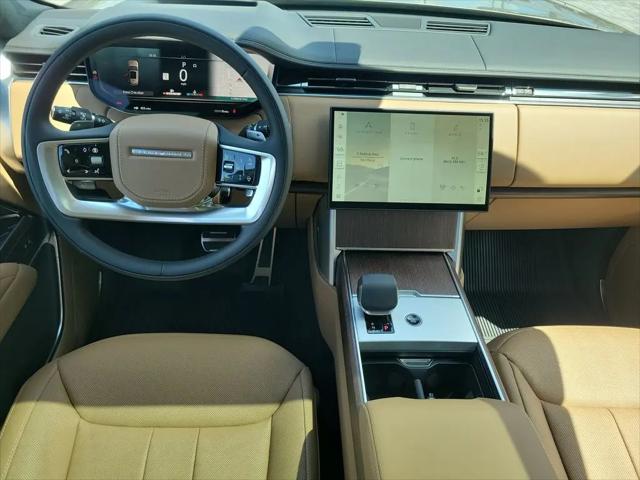 2026 Land Rover Range Rover P400 SE 7 Seat