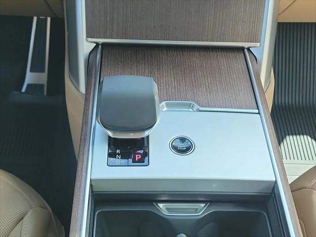 2026 Land Rover Range Rover P400 SE 7 Seat