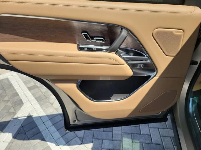 2026 Land Rover Range Rover P400 SE 7 Seat