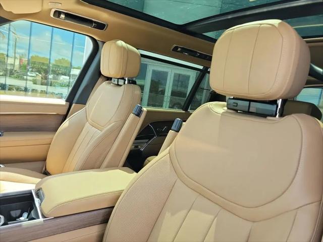 2026 Land Rover Range Rover P400 SE 7 Seat