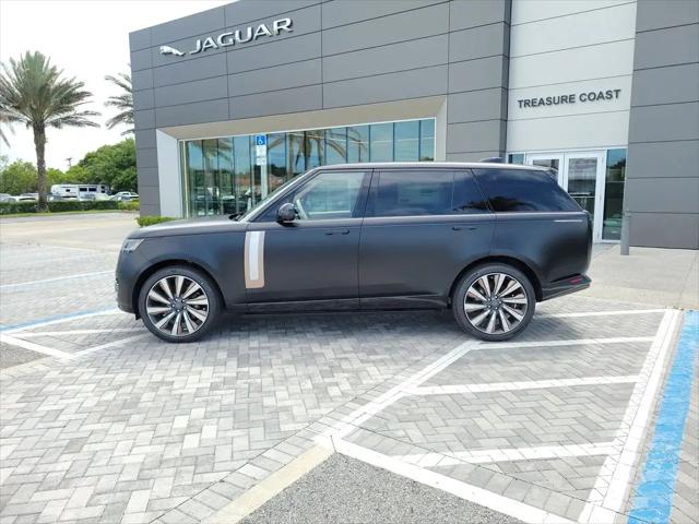 2026 Land Rover Range Rover P615 SV