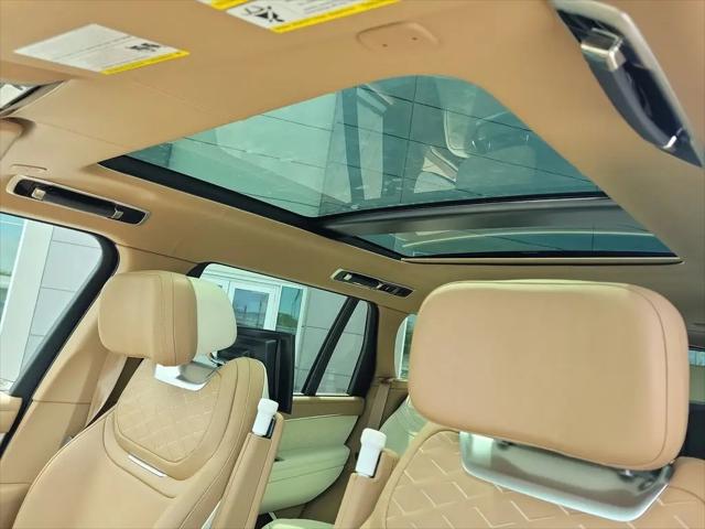 2026 Land Rover Range Rover P615 SV