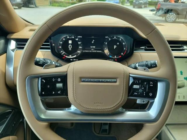 2026 Land Rover Range Rover P615 SV