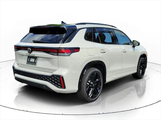 2026 Volkswagen Tiguan SE R-Line Black