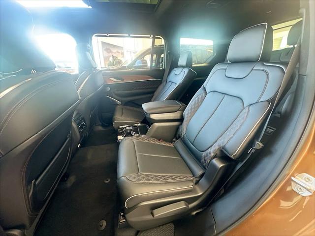 2026 Jeep Grand Cherokee L Summit 4x4