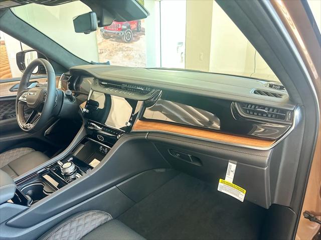 2026 Jeep Grand Cherokee L Summit 4x4