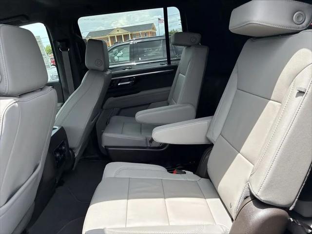2026 Chevrolet Suburban LT, 4WD