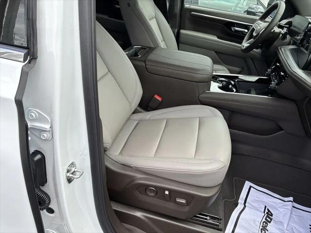 2026 Chevrolet Suburban LT, 4WD