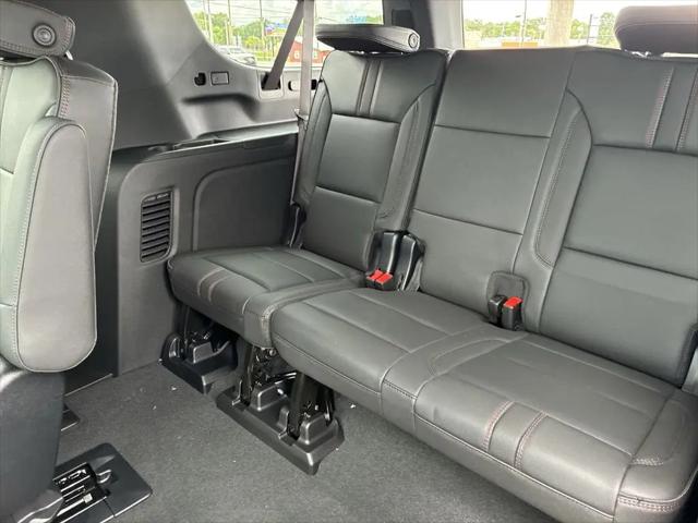 2026 Chevrolet Suburban RST, 4WD