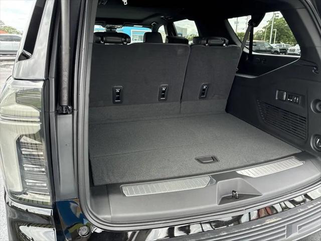 2026 Chevrolet Suburban RST, 4WD