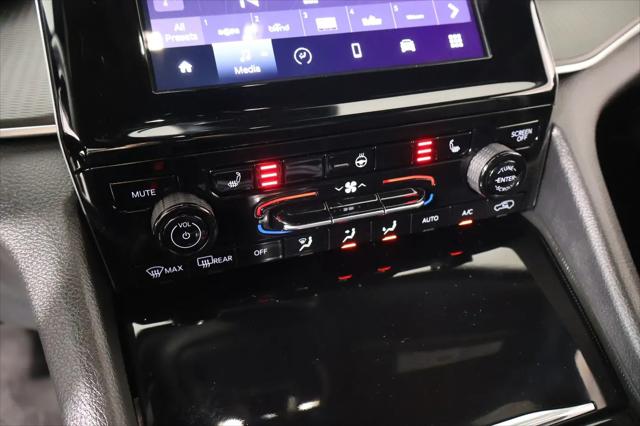 2025 Jeep Grand Cherokee L Laredo 4x4