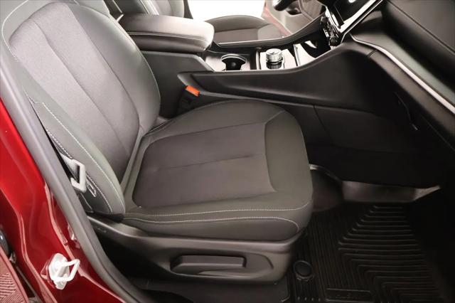 2025 Jeep Grand Cherokee L Laredo 4x4