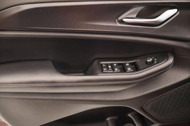 2025 Jeep Grand Cherokee L Laredo 4x4