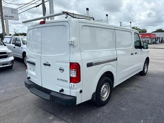 2018 Nissan 1500 S V6