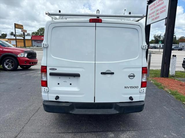 2018 Nissan 1500 S V6