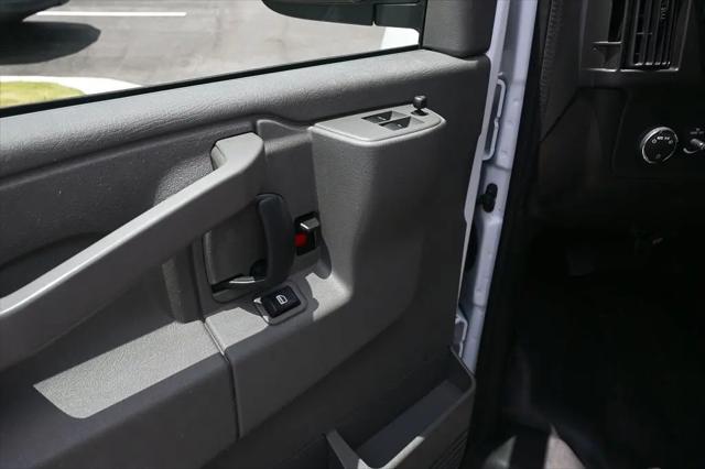 2025 Chevrolet Express Cargo Van RWD 2500 Regular Wheelbase WT