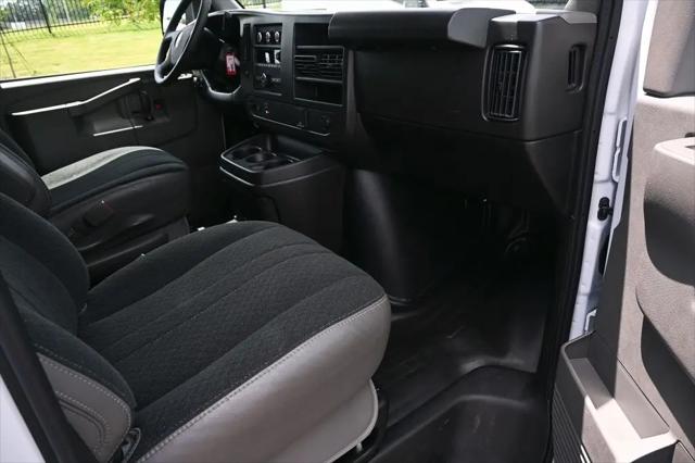 2025 Chevrolet Express Cargo Van RWD 2500 Regular Wheelbase WT