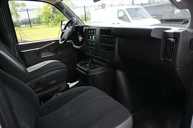 2025 Chevrolet Express Cargo Van RWD 2500 Regular Wheelbase WT