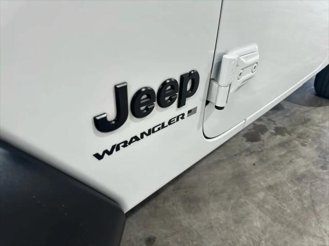 2025 Jeep Wrangler 4-Door Summit 4x4