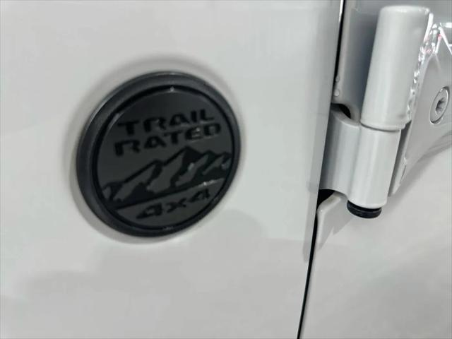 2025 Jeep Wrangler 4-Door Summit 4x4