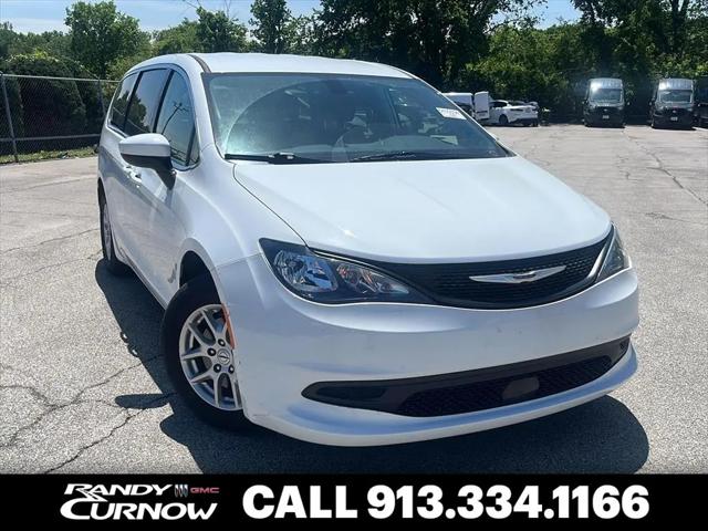 2022 Chrysler Voyager LX for sale in Kansas City, KS