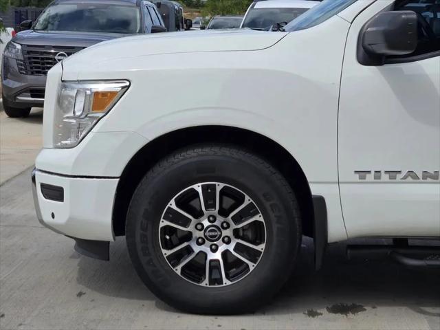 2023 Nissan Titan Crew Cab SV 4x2