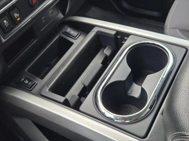 2023 Nissan Titan Crew Cab SV 4x2