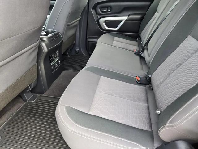 2023 Nissan Titan Crew Cab SV 4x2