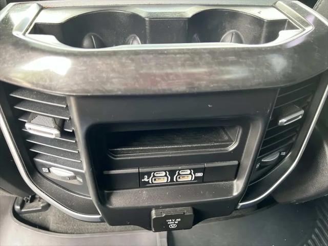 2020 Ram 1500 Big Horn Crew Cab 4x4 5'7" Box