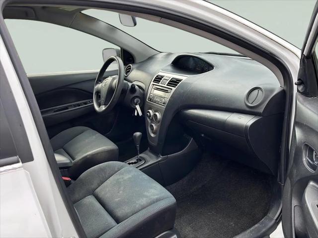 2012 Toyota Yaris Standard