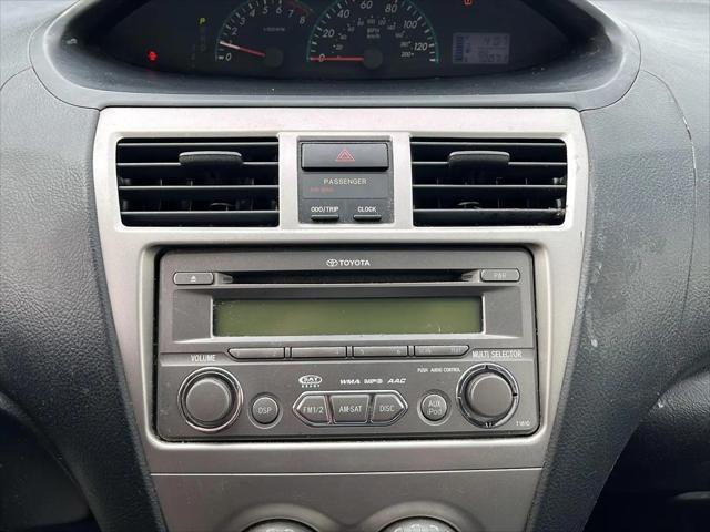 2012 Toyota Yaris Standard