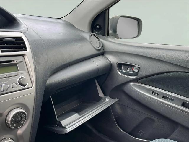 2012 Toyota Yaris Standard
