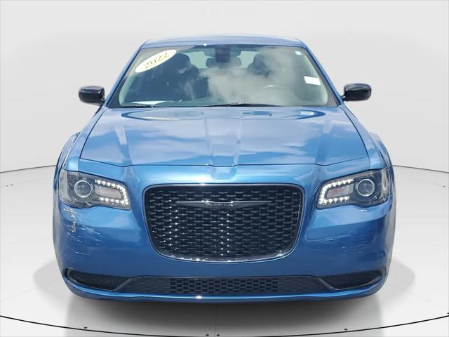 2022 Chrysler 300 Touring