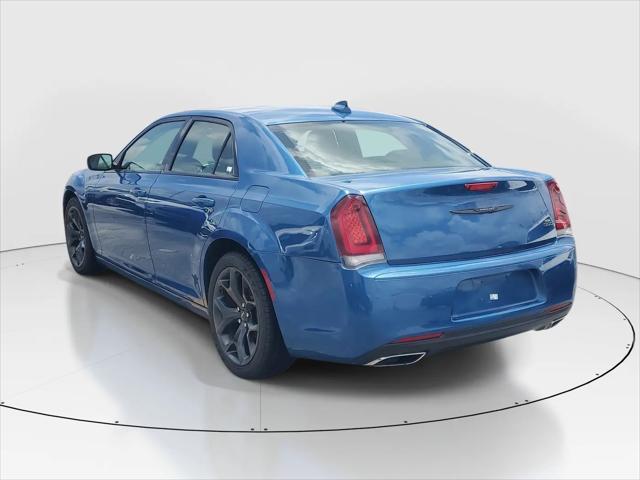 2022 Chrysler 300 Touring