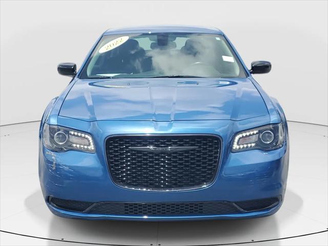 2022 Chrysler 300 Touring