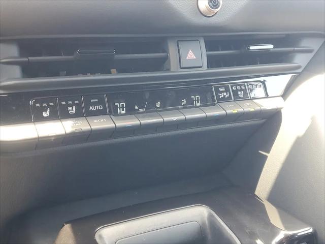 2025 Toyota Crown Signia Limited