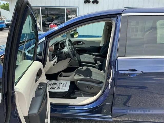 2017 Chrysler Pacifica Touring