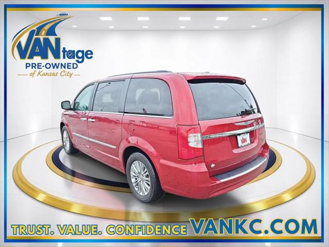 2016 Chrysler Town & Country Touring-L Anniversary Edition