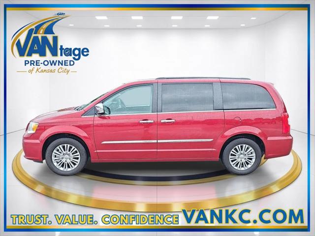 2016 Chrysler Town & Country Touring-L Anniversary Edition