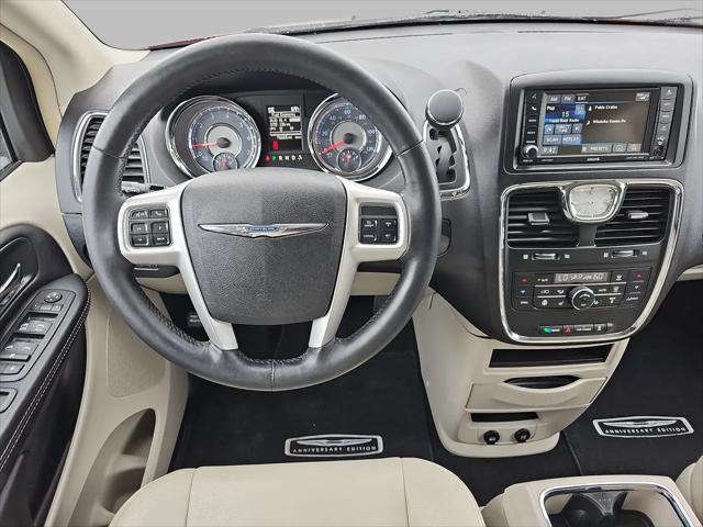 2016 Chrysler Town & Country Touring-L Anniversary Edition