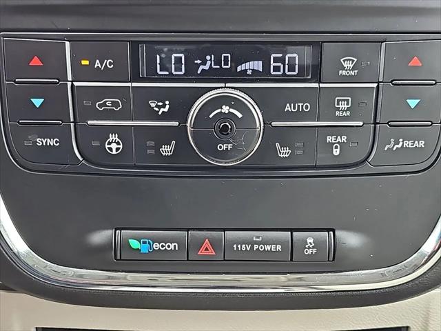 2016 Chrysler Town & Country Touring-L Anniversary Edition