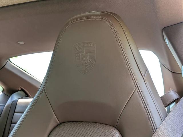 2021 Porsche 911 Carrera