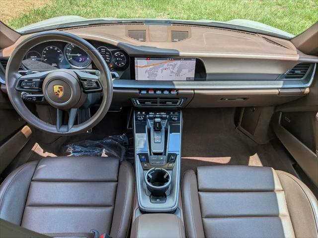2021 Porsche 911 Carrera